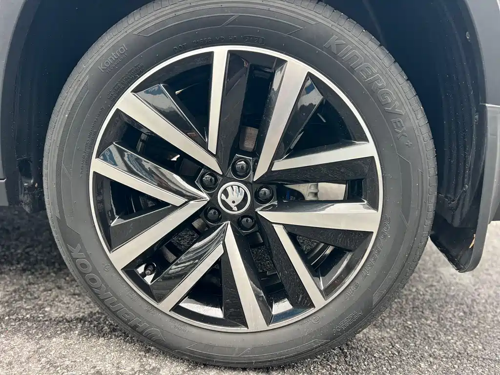 Komic 2022 1.5L automatic comfort version купить на сайте DeffCars