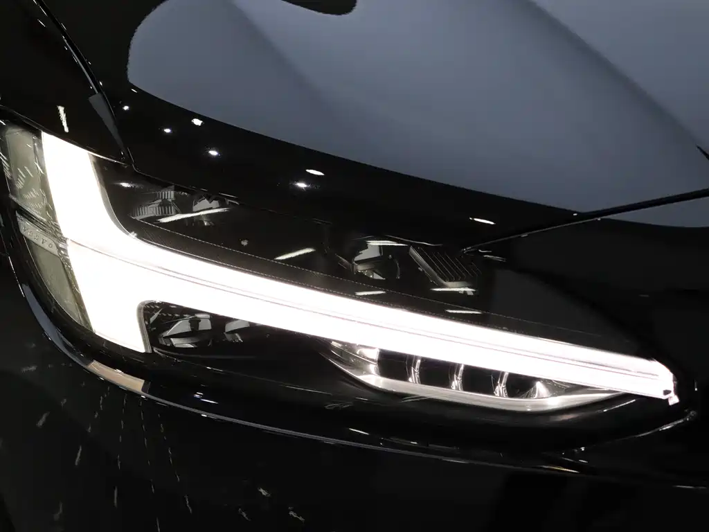 Volvo S90 2024 B5 Zhiyi Luxury Edition купить на сайте DeffCars