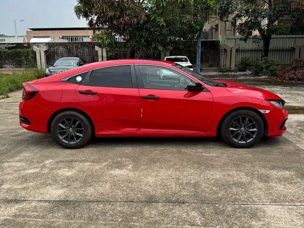 Civic 2019 220TURBO CVT Dynamic Edition National V купить на сайте DeffCars