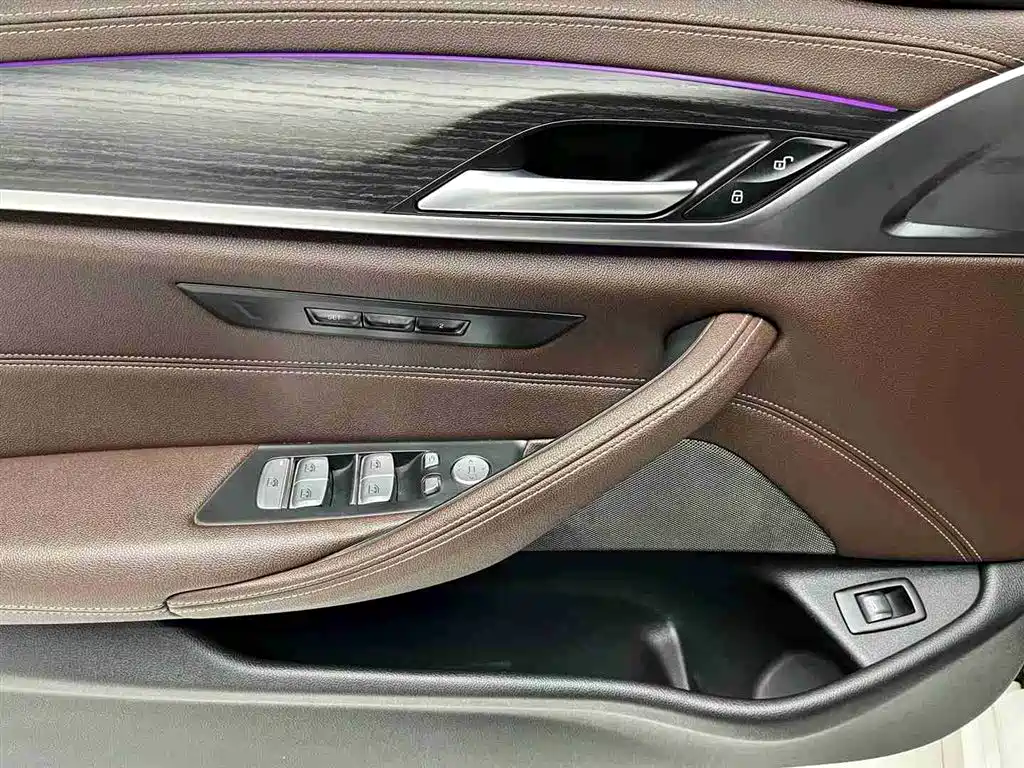 BMW 5 Series 2022 facelift 530Li xDrive M Sports Package купить на сайте DeffCars