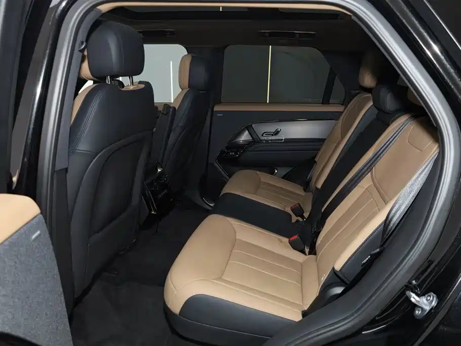 Range Rover Sport 2023 400PS Dynamic SE купить на сайте DeffCars