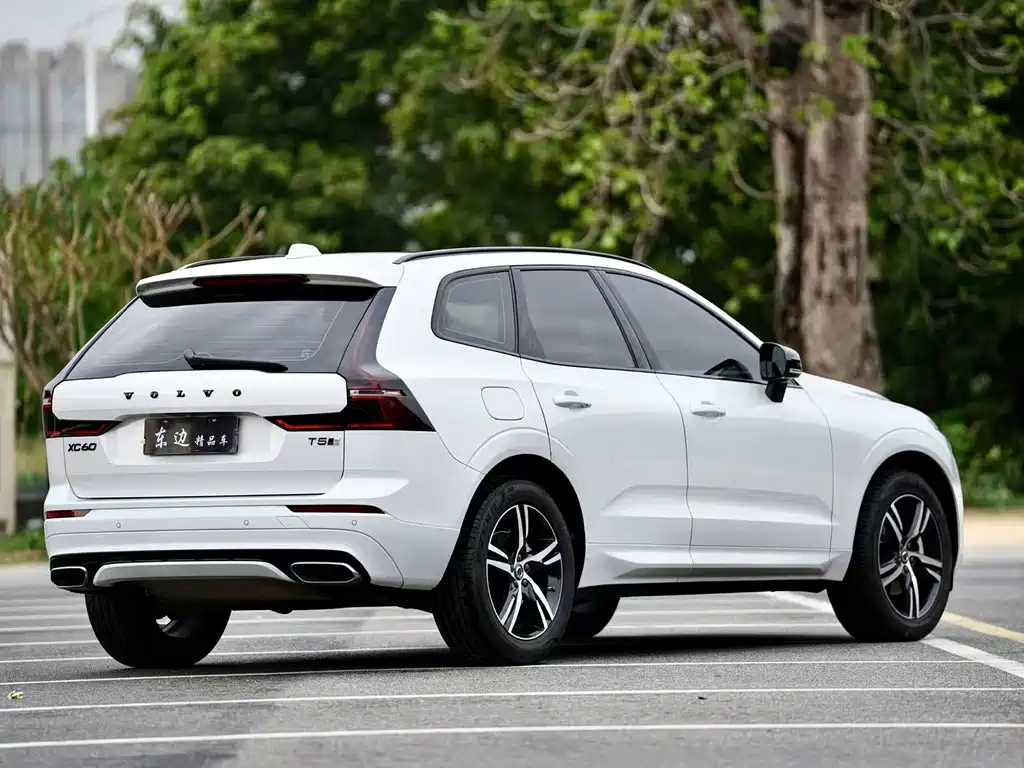 Volvo XC60 2021 T5 four-wheel drive Zhiyuan Sport Edition купить на сайте DeffCars