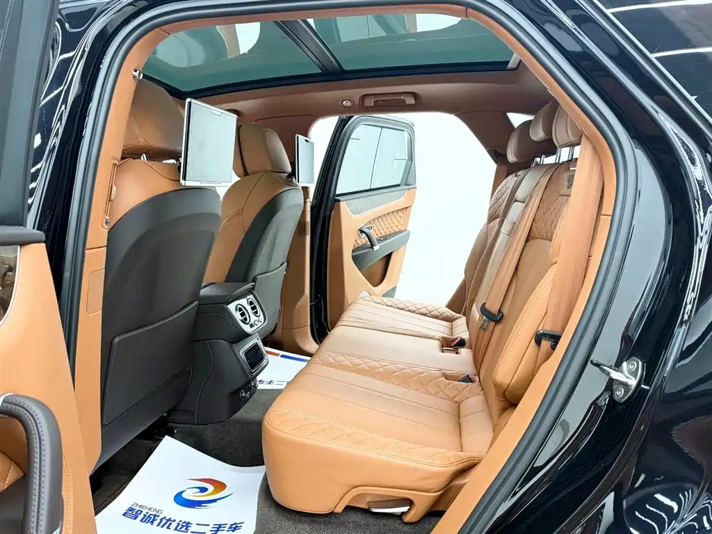 Bentayga 2016 6.0T Standard Edition купить на сайте DeffCars