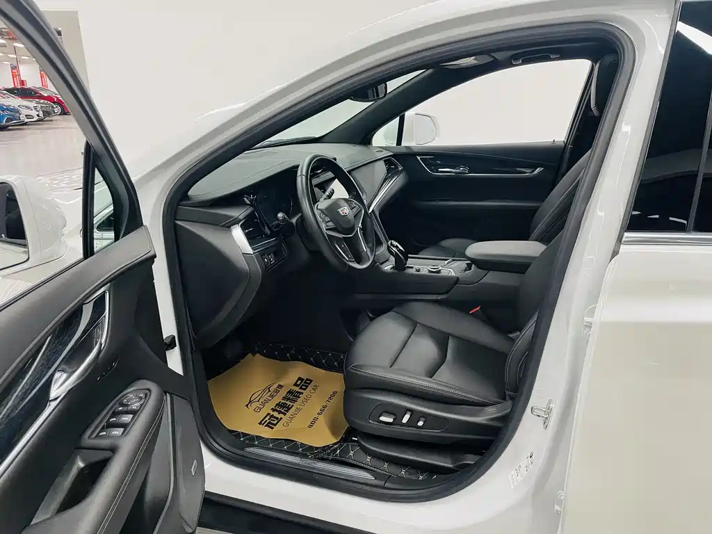 Cadillac XT5 2023 2.0T two-wheel drive fashion model купить на сайте DeffCars