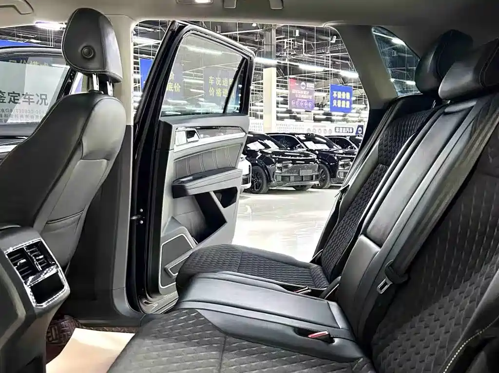 Touron 2020 Touron X 330TSI two-wheel drive luxury version купить на сайте DeffCars