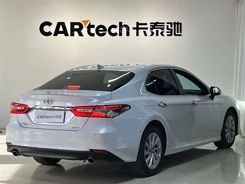 Camry 2021 2.0G Deluxe Edition купить на сайте DeffCars
