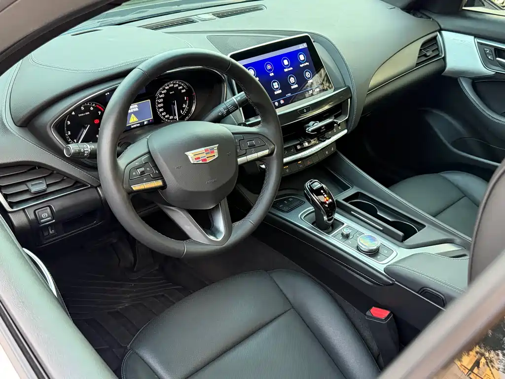 Cadillac CT5 2022 28T luxury model купить на сайте DeffCars