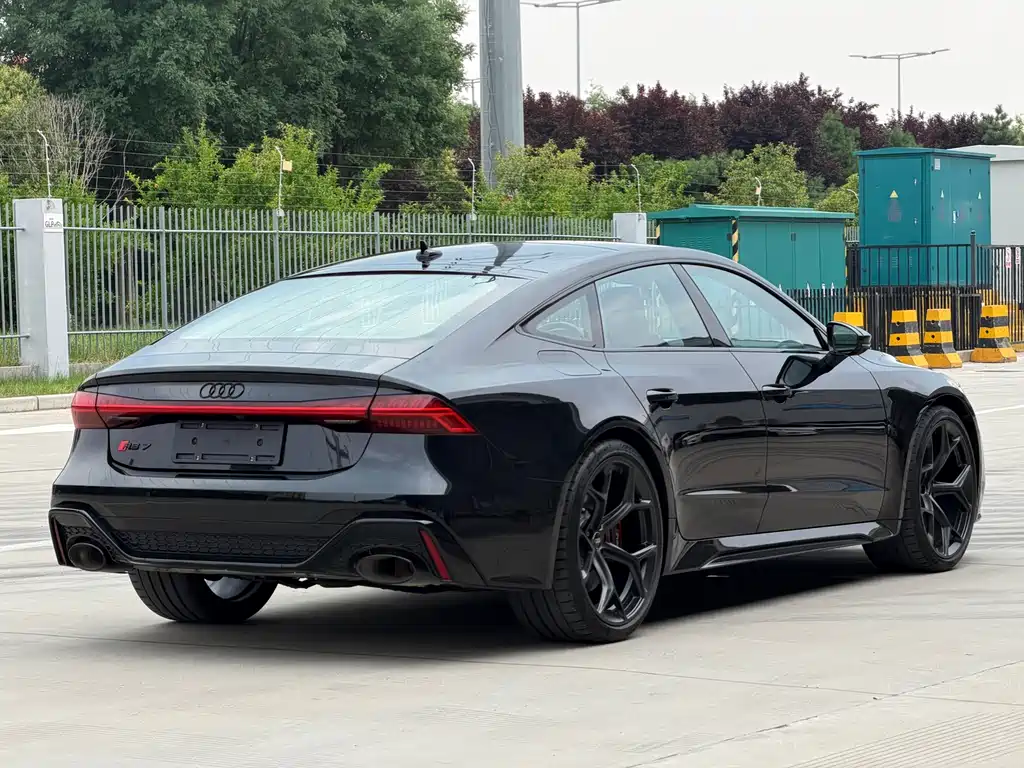 Audi RS 7 2025 RS 7 4.0T Sportback performance купить на сайте DeffCars