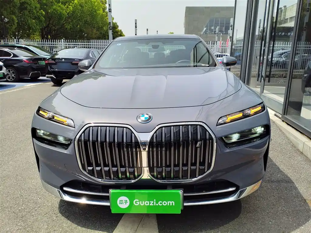 BMW i7 2023 eDrive50L Exclusive M Sports Package купить на сайте DeffCars