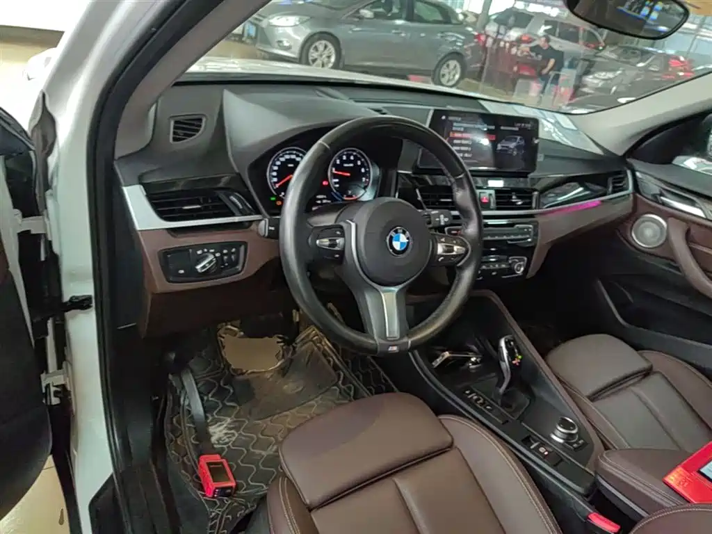 BMW X1 2022 sDrive25Li Leading Model купить на сайте DeffCars
