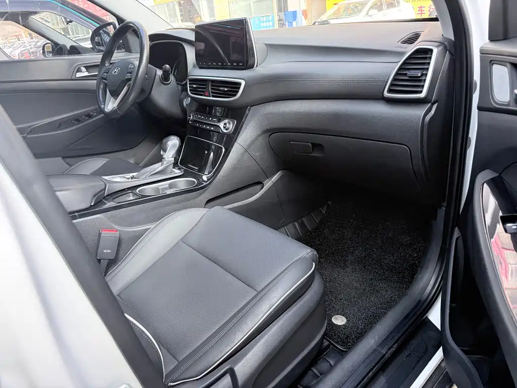Tucson 2020 280TGDi dual-clutch two-wheel drive smart version National V купить на сайте DeffCars