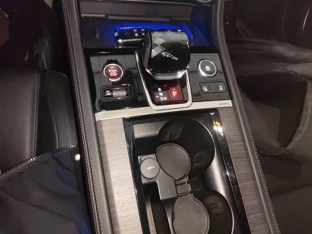 Jaguar XFL 2022 XFL 2.0T P200 2WD Elite Deluxe Edition купить на сайте DeffCars