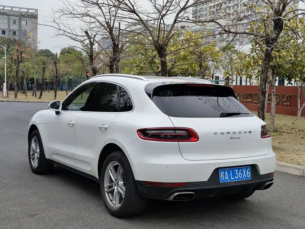 Macan 2017 Macan 2.0T купить на сайте DeffCars