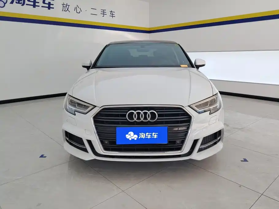 Audi A3 2018 30th Anniversary Limousine 35 TFSI Sports купить на сайте DeffCars