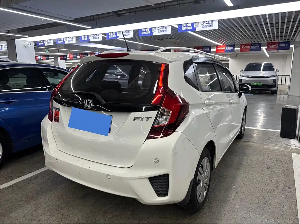 Fit 2016 1.5L LXS CVT Comfort Sunroof Edition купить на сайте DeffCars