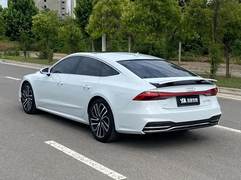 Audi A7 2024 45 TFSI Premium Selection купить на сайте DeffCars