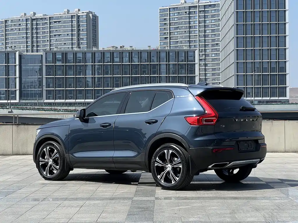 Volvo XC40 2020 T4 four-wheel drive Zhiyuan Deluxe Edition купить на сайте DeffCars