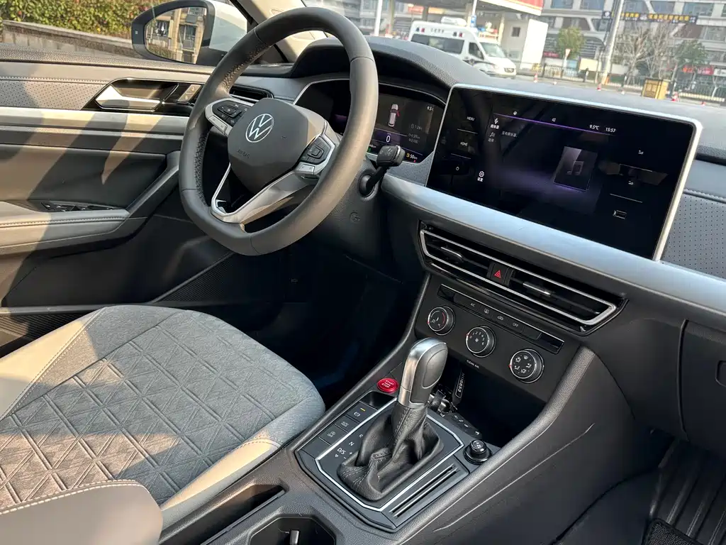 Lavida 2024 1.5L automatic full version купить на сайте DeffCars
