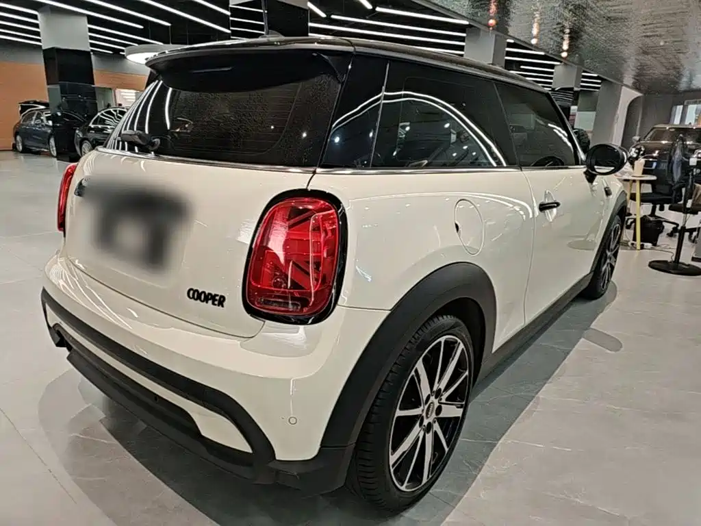 Mini 2023 1.5T Cooper Artist купить на сайте DeffCars