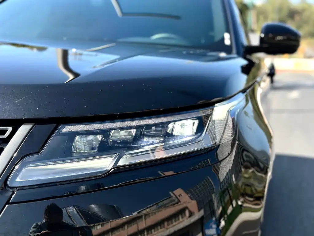 Range Rover Velar 2024 Dynamic HSE купить на сайте DeffCars