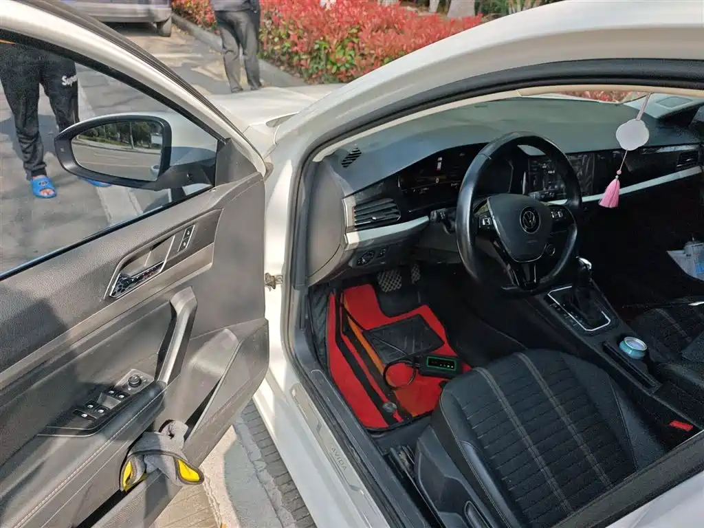Lavida 2022 1.5L automatic vision version купить на сайте DeffCars