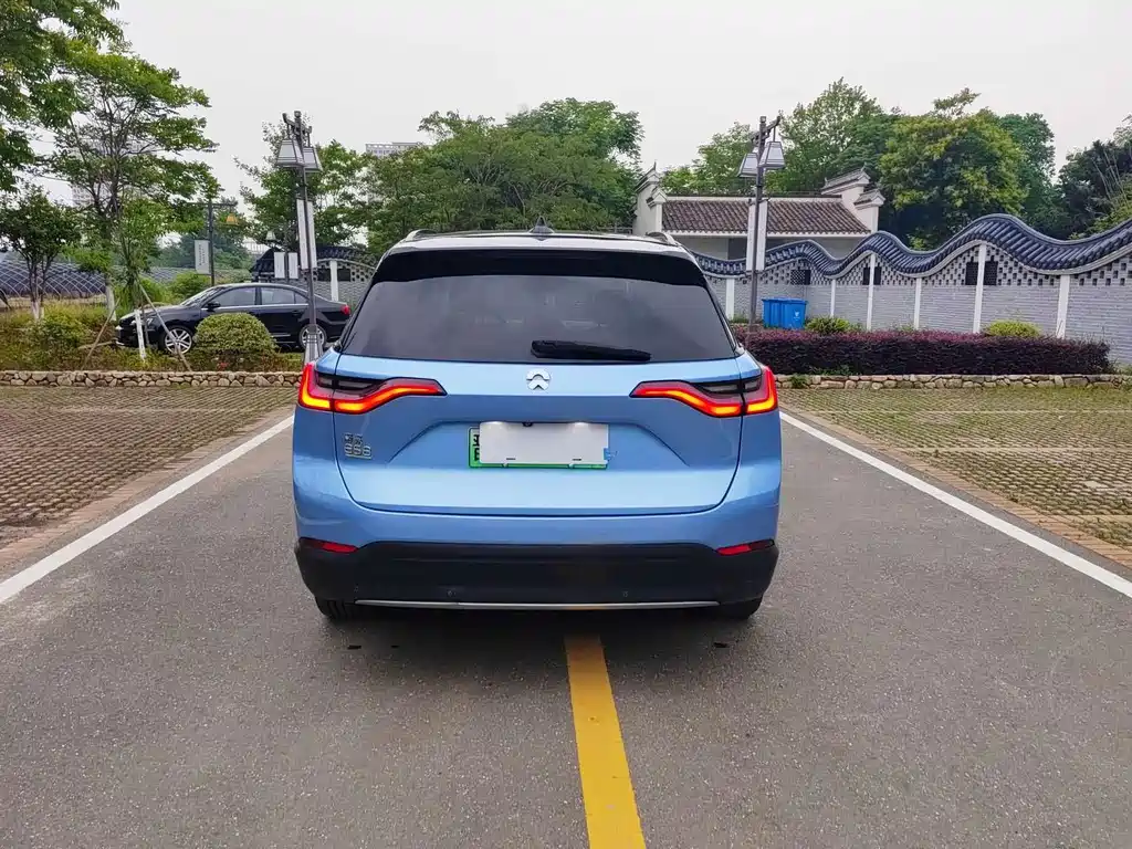 NiO ES8 2018 355KM Base Edition Seven Seater купить на сайте DeffCars