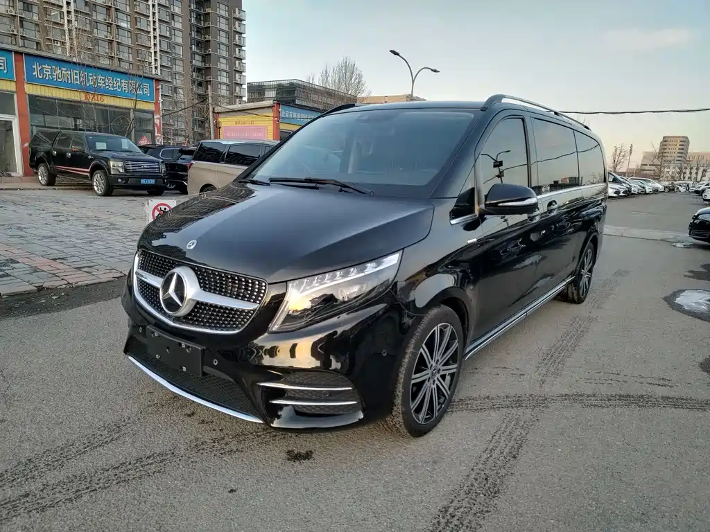 Mercedes-Benz V-Class 2022 V 260 L Long Wheelbase Premium Edition купить на сайте DeffCars