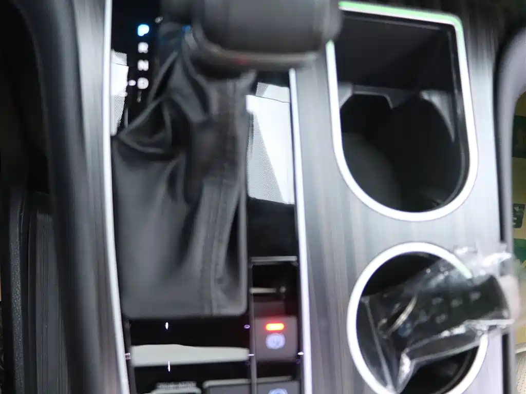 Grevia 2022 2.5L Hybrid Honor Edition купить на сайте DeffCars