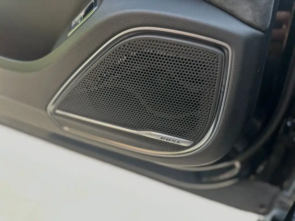 Hongqi H9 2020 2.0T Zhilianqi Chang Edition купить на сайте DeffCars