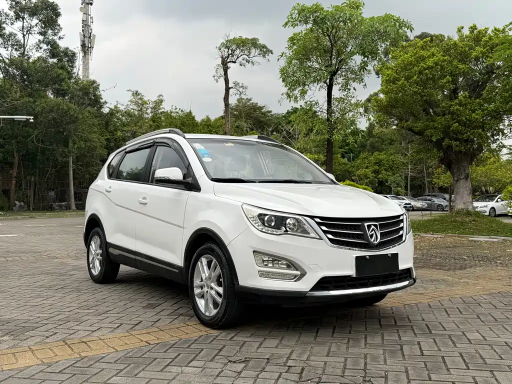 Baojun 560 2015 1.8L manual comfort type купить на сайте DeffCars