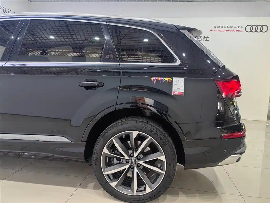 Audi Q7 2022 55 TFSI quattro S line sports купить на сайте DeffCars