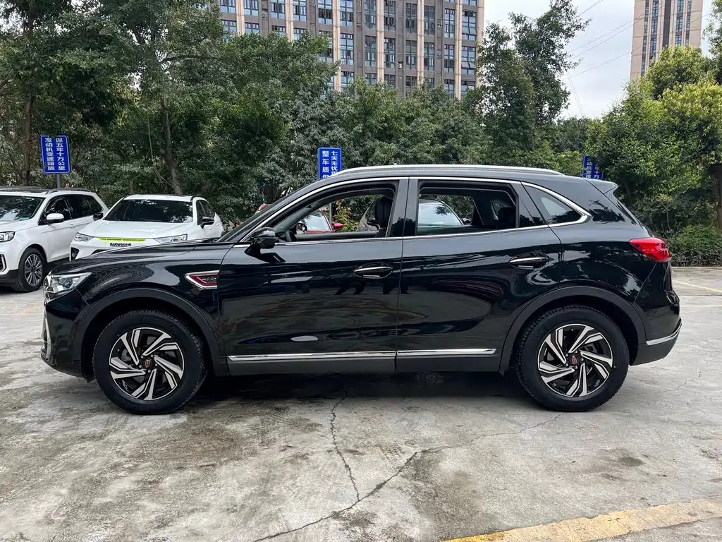 Hongqi HS5 2022 facelift 2.0T Zhilian Flagship Edition купить на сайте DeffCars