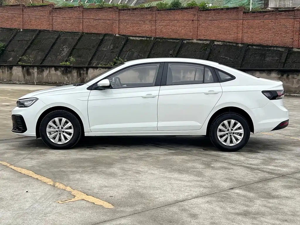 Lavida 2025 Xinrui 1.5L Outstanding Xinyi Edition купить на сайте DeffCars
