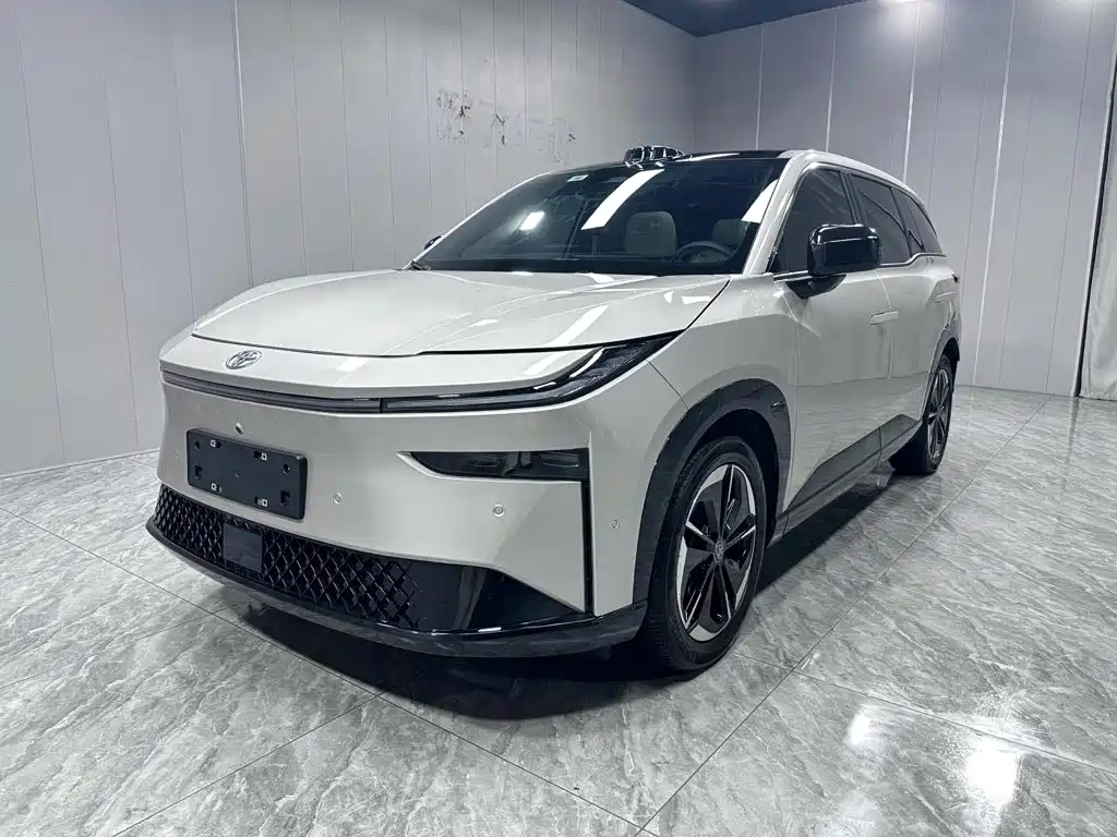 Platinum 3X 2025 520 Pro+ lidar version купить на сайте DeffCars