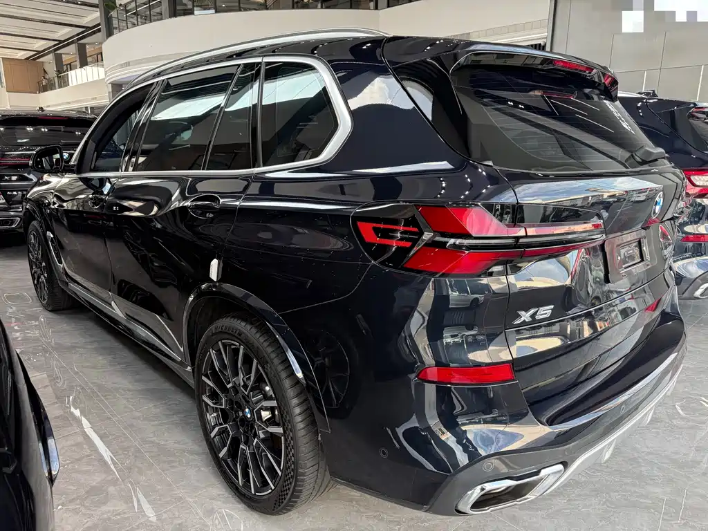BMW X5 2023 xDrive 40Li M Sports Package купить на сайте DeffCars