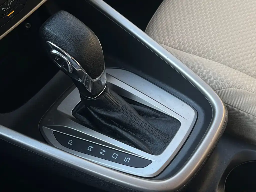 Escort 2017 facelift 1.5L automatic comfort model купить на сайте DeffCars