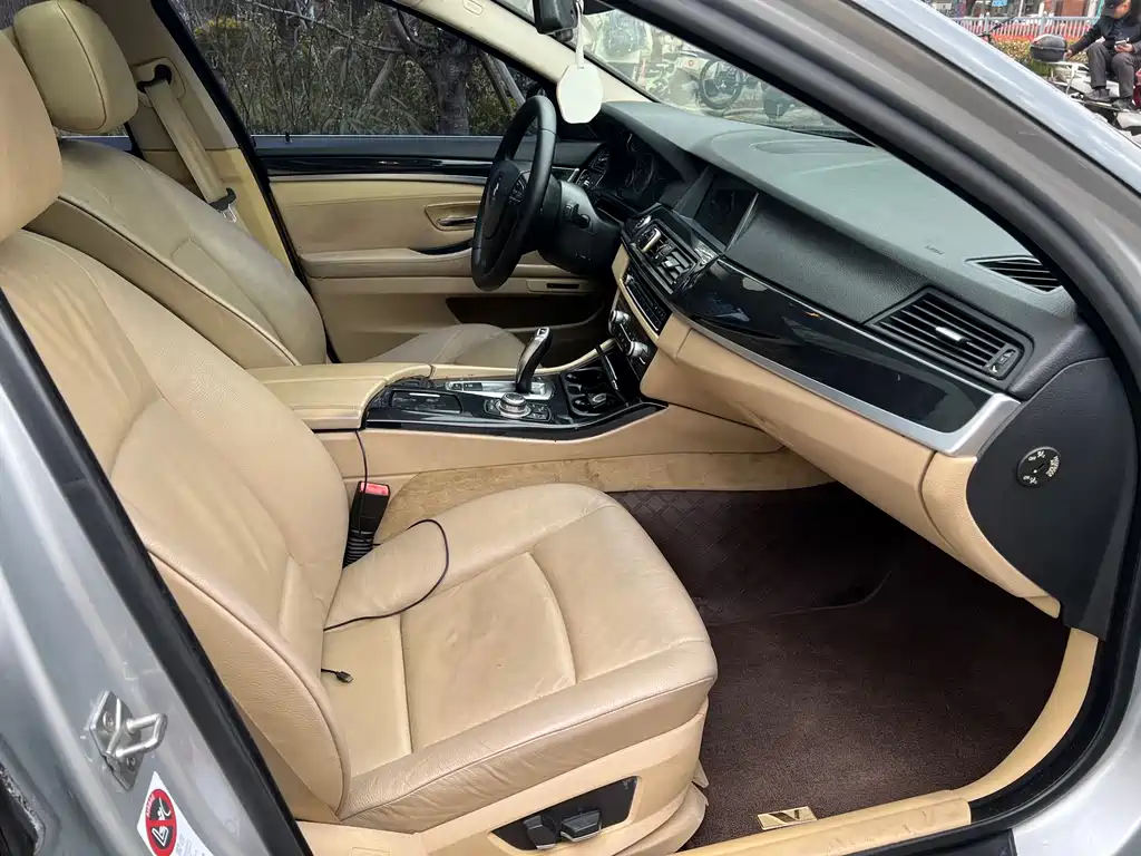 BMW 5 Series 2012 520Li Elegant купить на сайте DeffCars