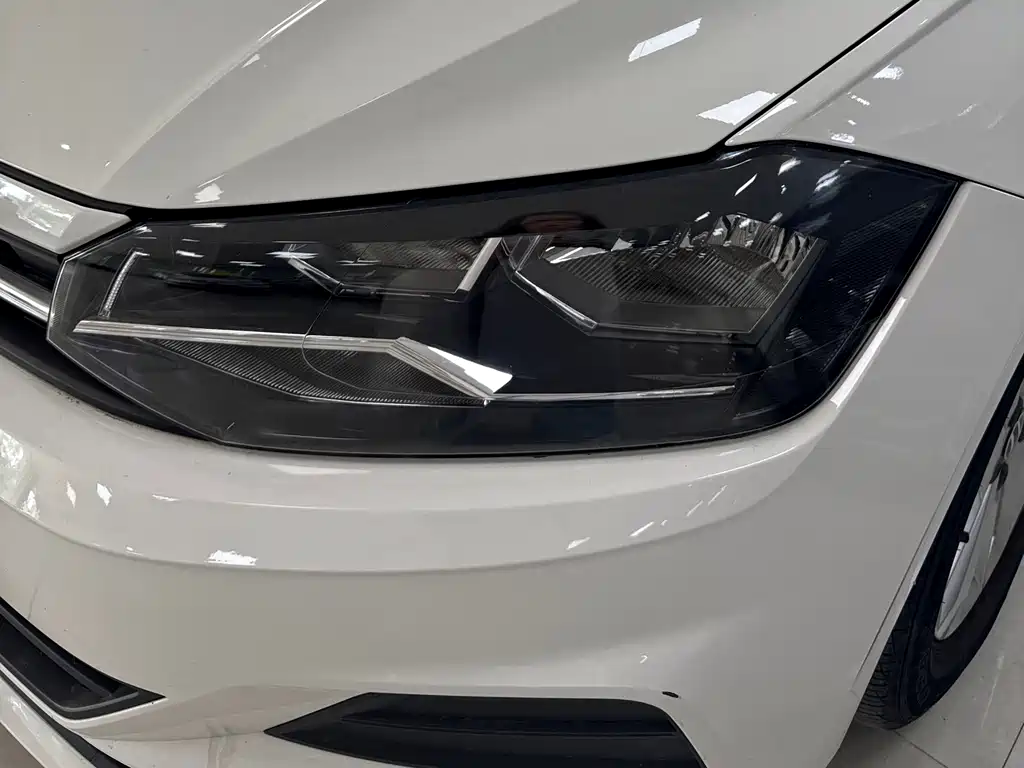 Polo 2021 Plus 1.5L Automatic Colorful Technology Edition купить на сайте DeffCars