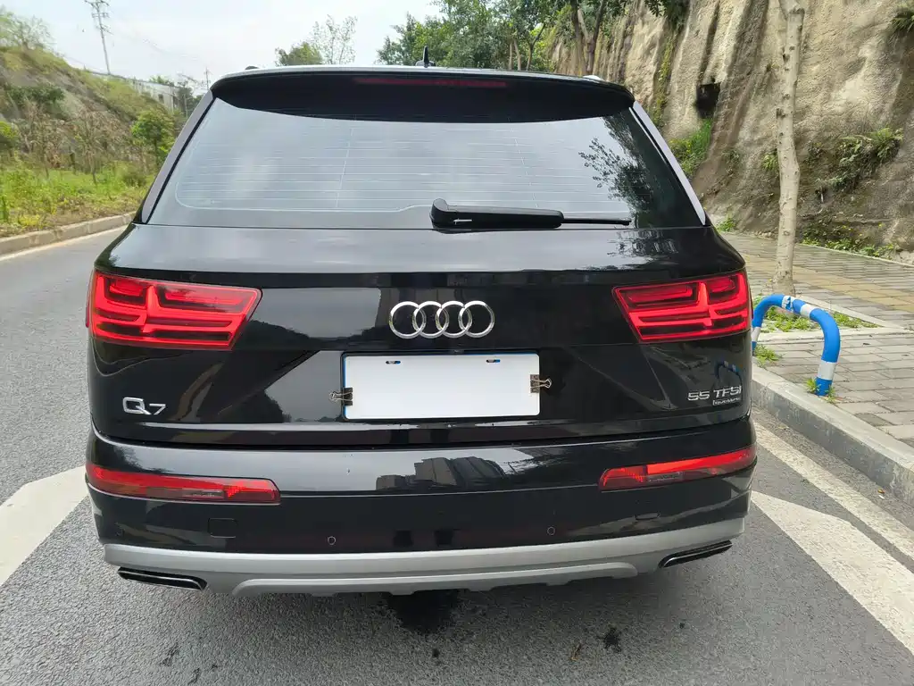 Audi Q7 2019 55 TFSI Technology купить на сайте DeffCars