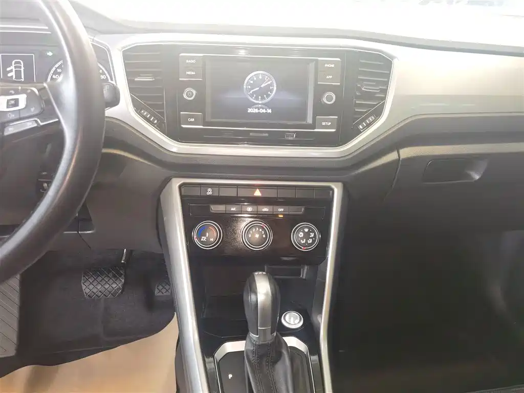 T-ROC 2019 230TSI DSG two-wheel drive aggressive model National VI купить на сайте DeffCars