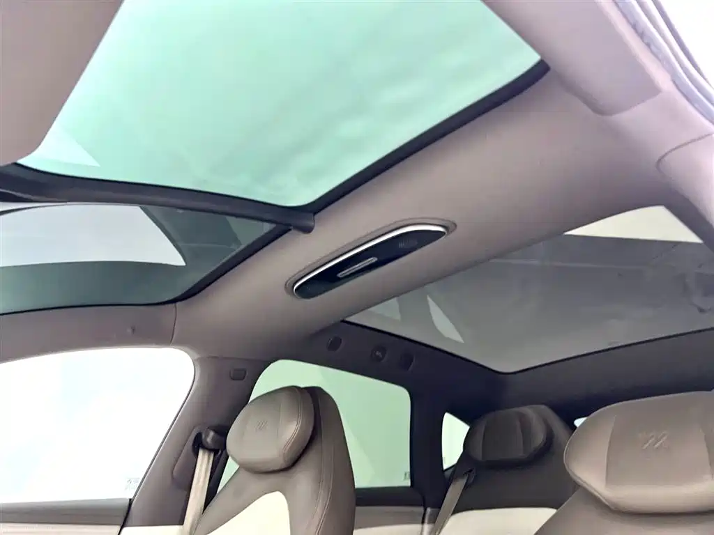 Zhiji LS7 2023 90kWh Elite rear-wheel drive version купить на сайте DeffCars