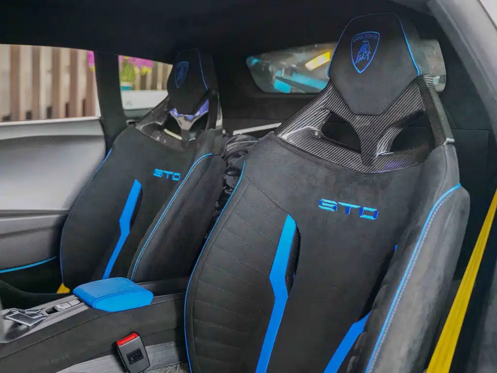 Huracan 2021 STO купить на сайте DeffCars