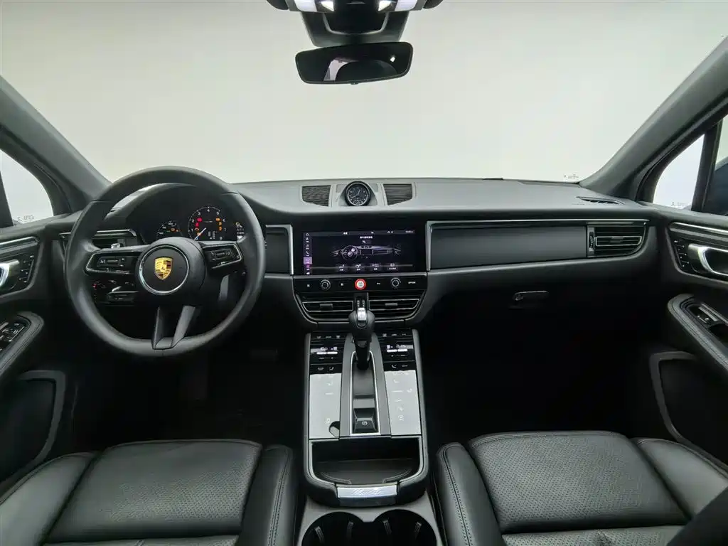 Macan 2022 Macan 2.0T купить на сайте DeffCars