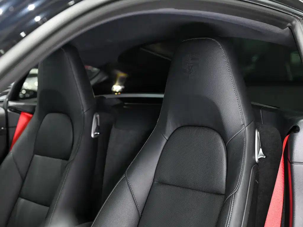 Porsche 718 2018 Cayman 2.0T купить на сайте DeffCars