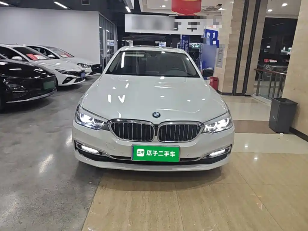 BMW 5 Series 2018 525Li Luxury Package купить на сайте DeffCars
