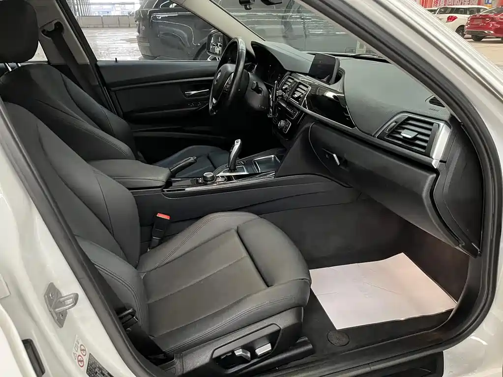BMW 3 Series 2018 320Li Leading Luxury Package купить на сайте DeffCars