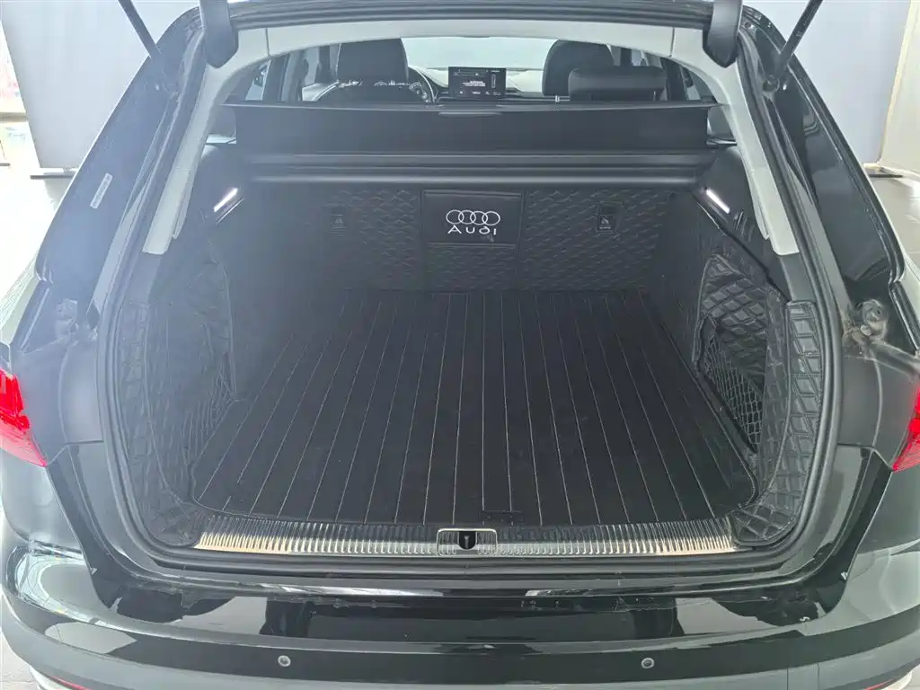 Audi A4 imported 2023 allroad quattro купить на сайте DeffCars