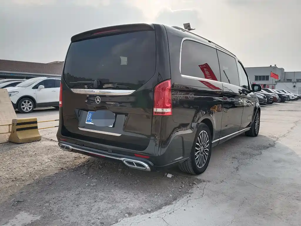 Mercedes-Benz V-Class 2018 V 260 L Premium Extended Edition National V купить на сайте DeffCars