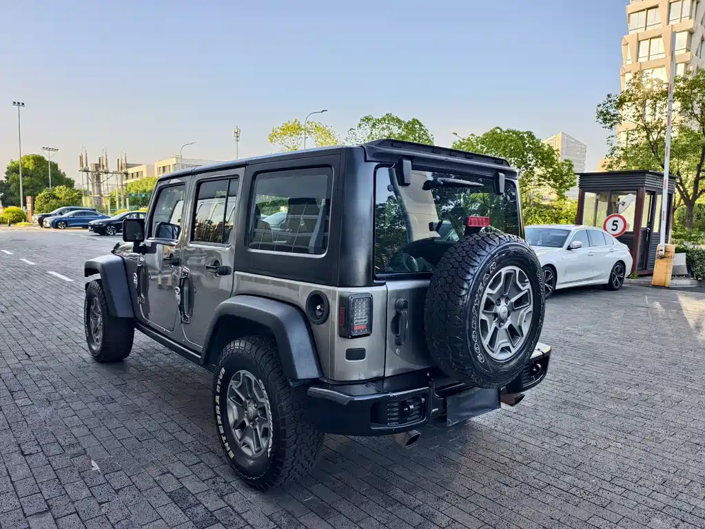 Wrangler 2013 3.6L Rubicon four-door version купить на сайте DeffCars