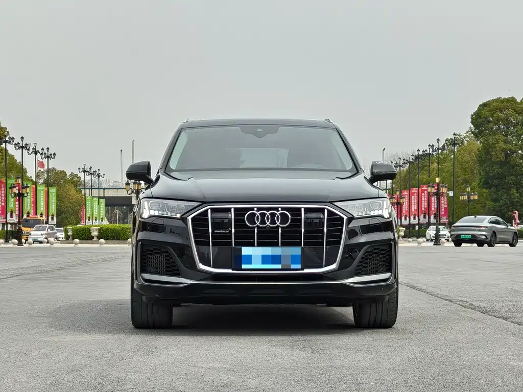 Audi Q7 2020 55 TFSI quattro S line sports купить на сайте DeffCars